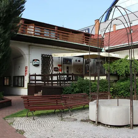 Hostel Turisticka K2
